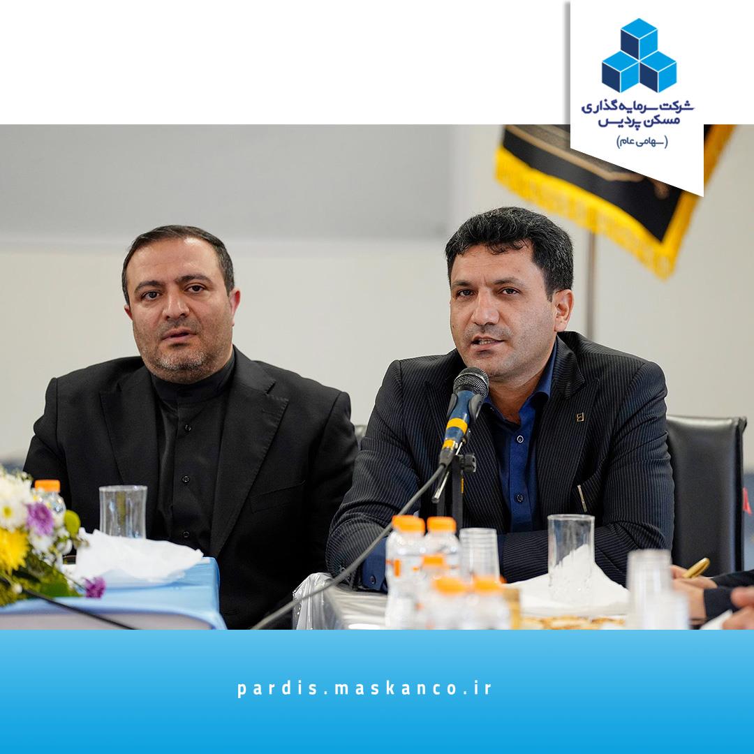 دکتر ترابی نشست