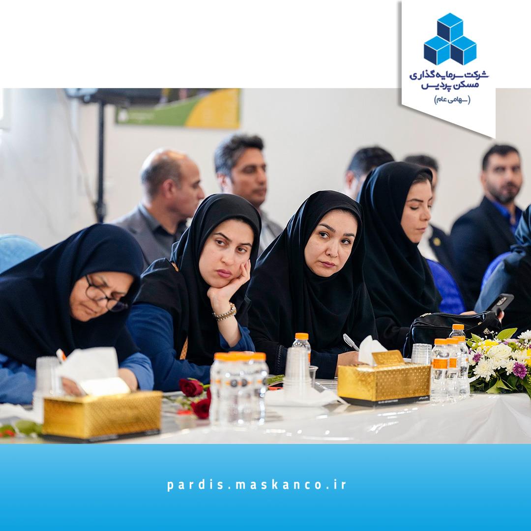 خبرنگاران در نشست ثپردیس