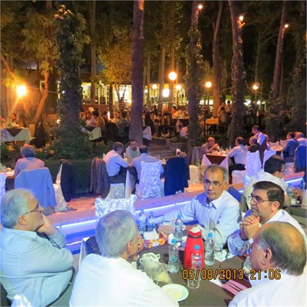 مهمنانی افطاری 4
